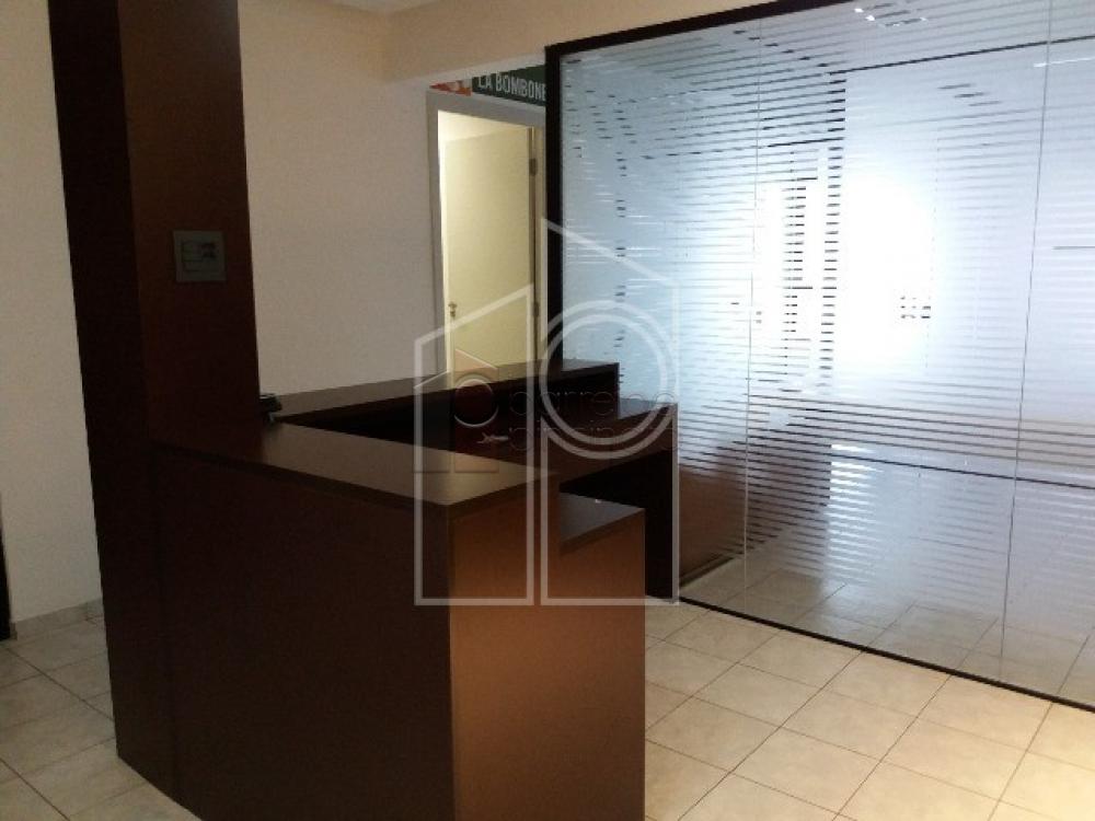 Alugar Comercial / Sala em Condomínio em Jundiaí R$ 2.500,00 - Foto 1