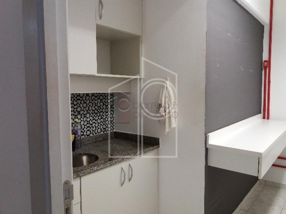 Alugar Comercial / Sala em Condomínio em Jundiaí R$ 2.500,00 - Foto 3