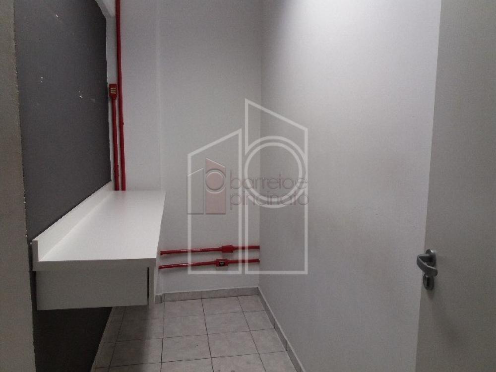 Alugar Comercial / Sala em Condomínio em Jundiaí R$ 2.500,00 - Foto 4