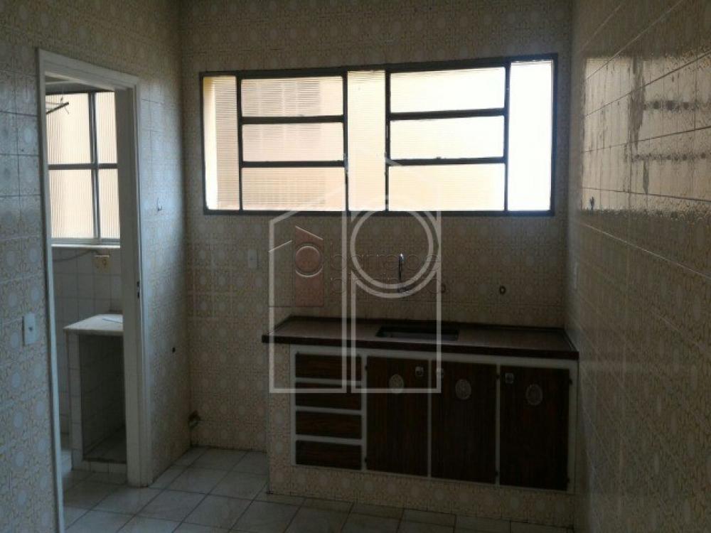 Comprar Apartamento / Padrão em Jundiaí R$ 420.000,00 - Foto 2