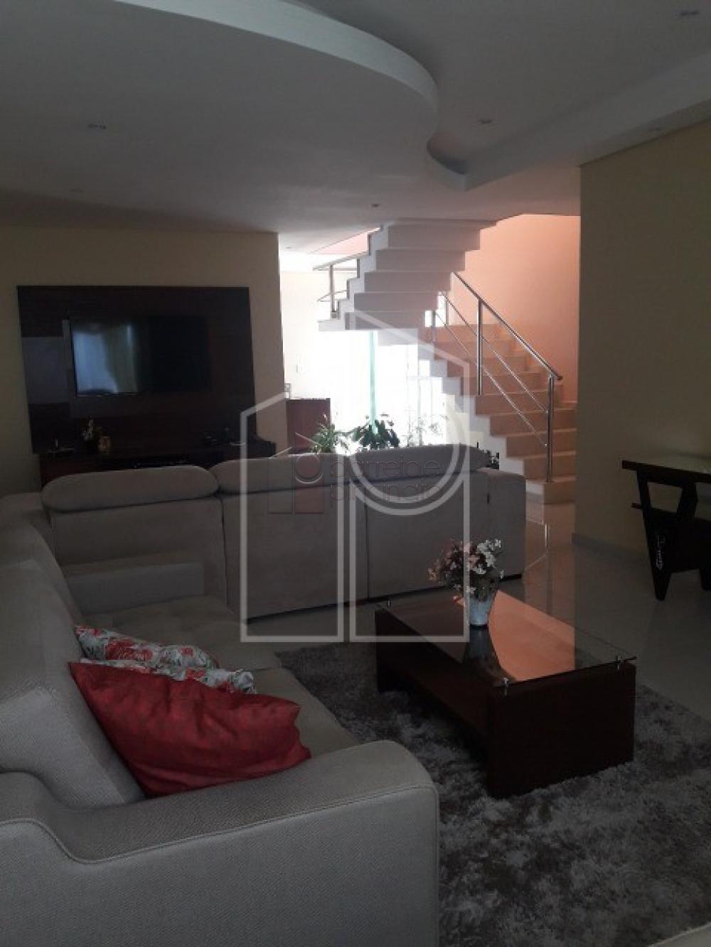 Alugar Casa / Condomínio em Valinhos R$ 6.000,00 - Foto 2