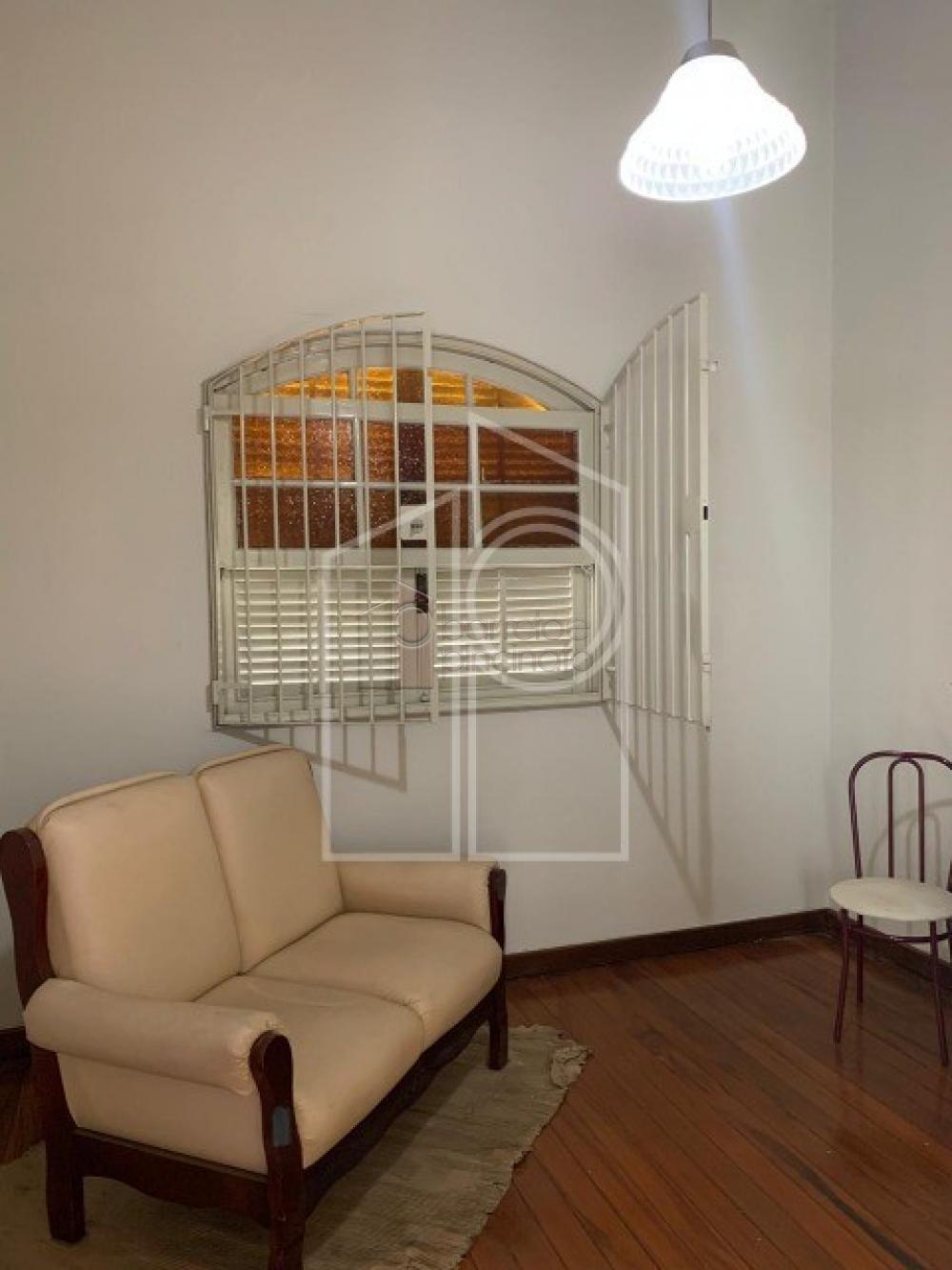 Alugar Casa / Padrão em Jundiaí R$ 1.540,00 - Foto 1