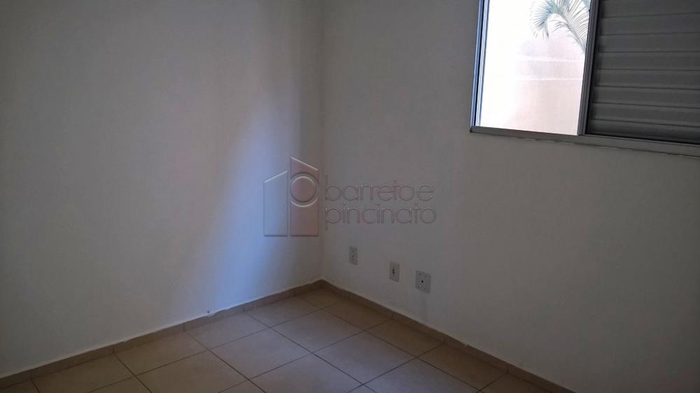 Comprar Apartamento / Padrão em Jundiaí R$ 350.000,00 - Foto 3