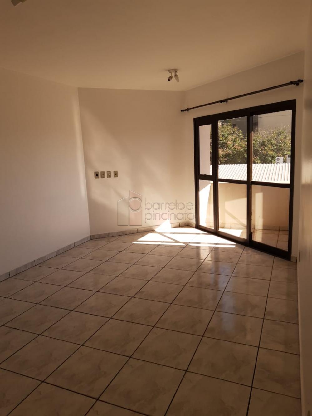 Alugar Apartamento / Padrão em Jundiaí R$ 1.700,00 - Foto 1