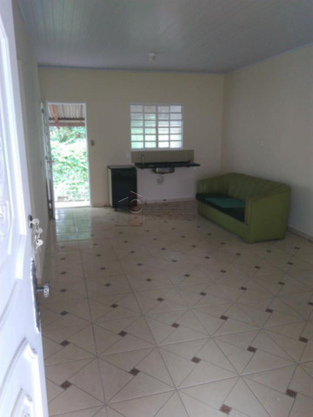 Alugar Casa / Padrão em Jundiaí R$ 1.350,00 - Foto 4
