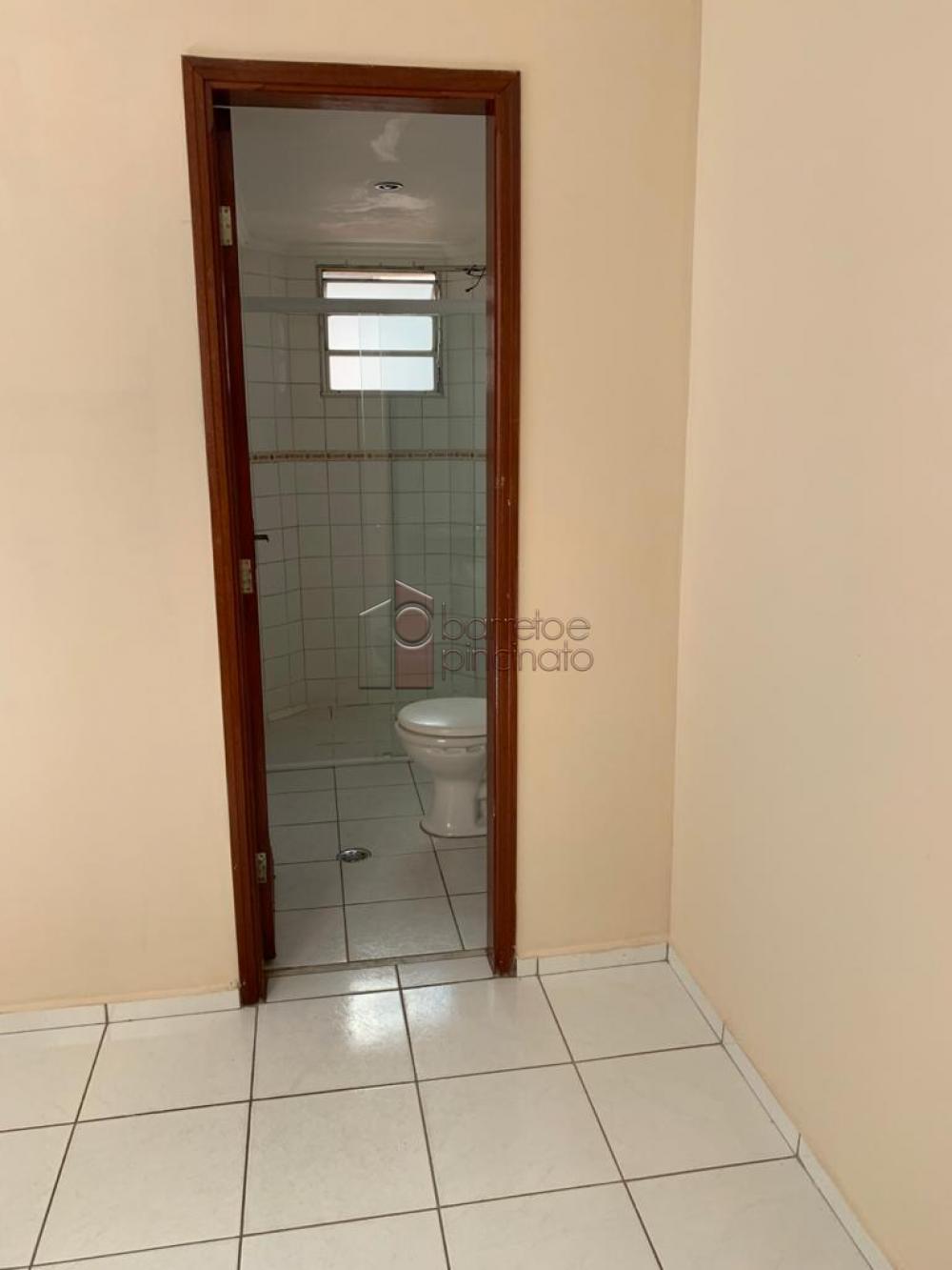 Alugar Apartamento / Padrão em Jundiaí R$ 950,00 - Foto 2