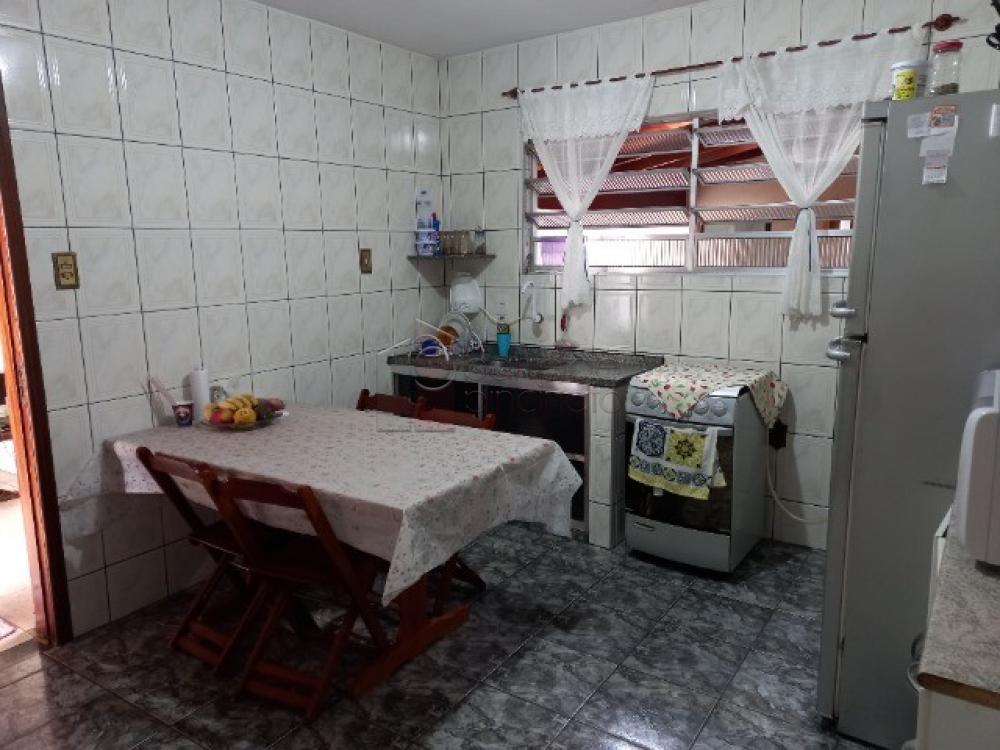 Comprar Casa / Padrão em Jundiaí R$ 850.000,00 - Foto 11