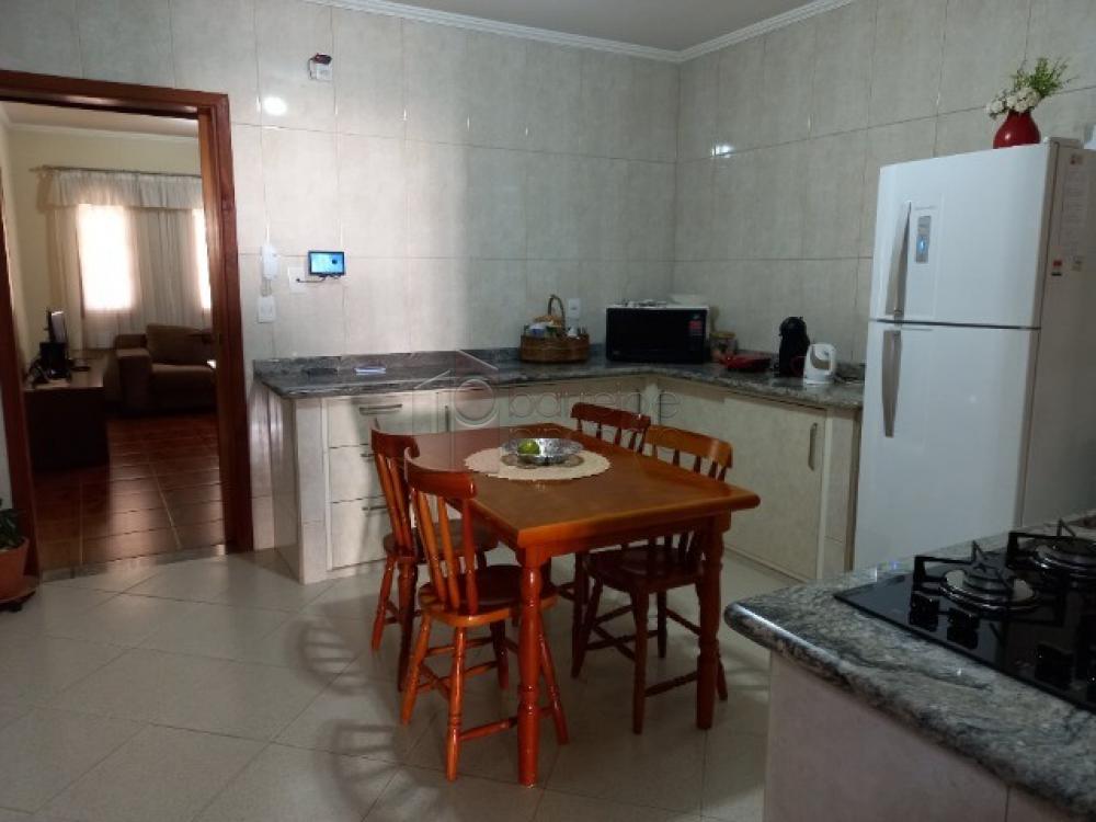 Comprar Casa / Padrão em Jundiaí R$ 850.000,00 - Foto 2