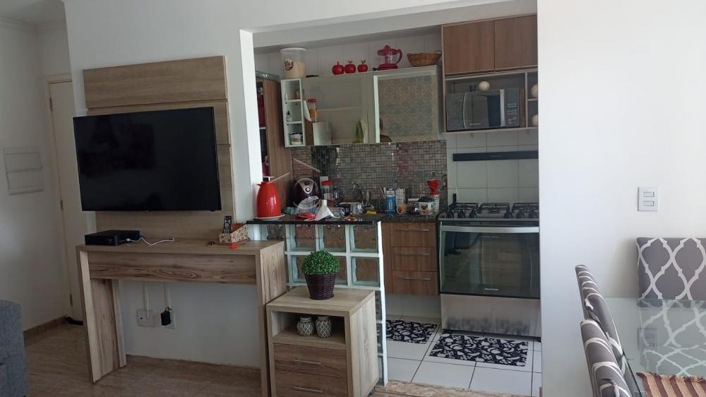 Comprar Apartamento / Padrão em Jundiaí R$ 390.000,00 - Foto 4