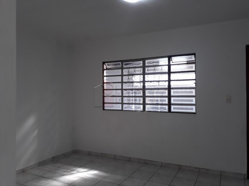 Alugar Casa / Padrão em Jundiaí R$ 2.200,00 - Foto 3