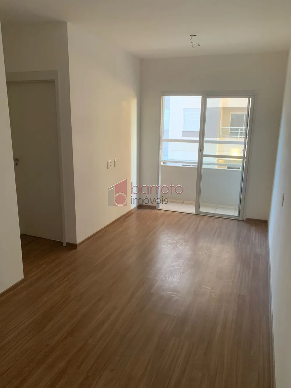 Alugar Apartamento / Padrão em Jundiaí R$ 2.000,00 - Foto 2