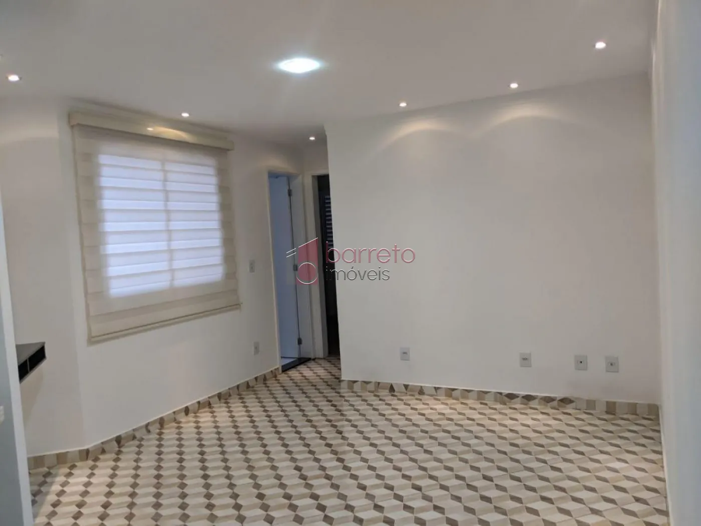 Comprar Apartamento / Padrão em Jundiaí R$ 300.000,00 - Foto 2