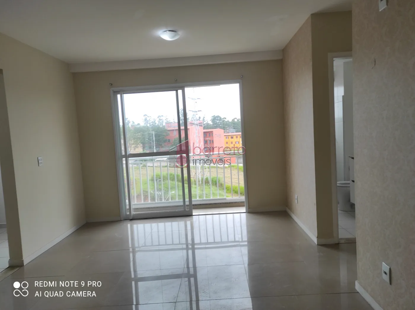 Alugar Apartamento / Padrão em Jundiaí R$ 2.400,00 - Foto 1