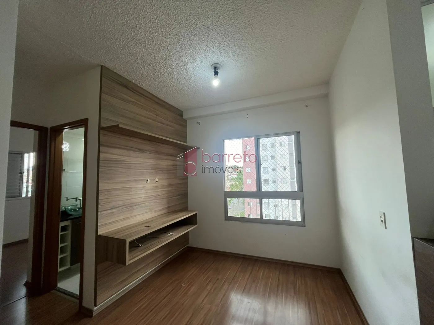 Alugar Apartamento / Padrão em Jundiaí R$ 1.900,00 - Foto 1