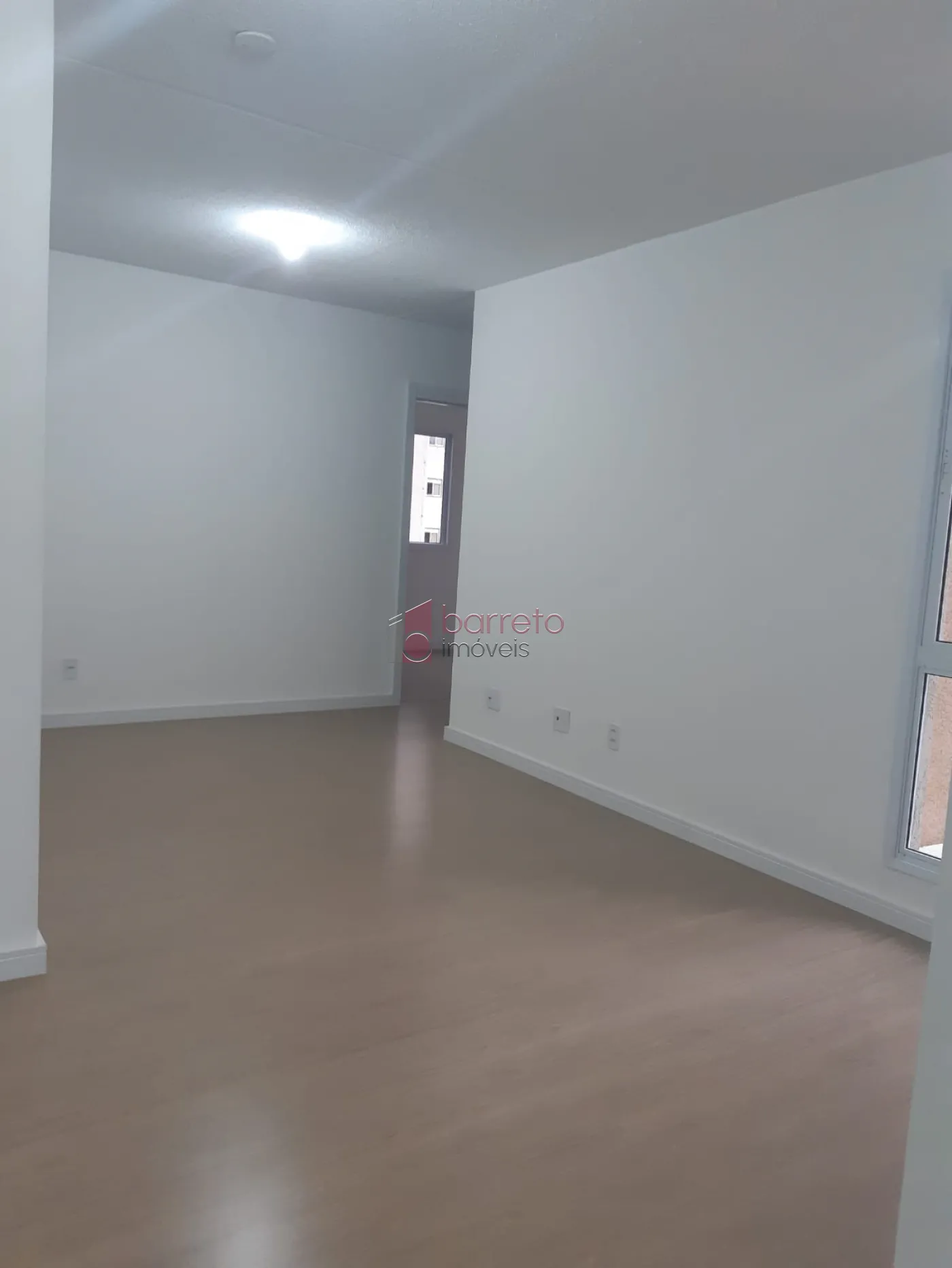 Comprar Apartamento / Padrão em Jundiaí R$ 390.000,00 - Foto 2