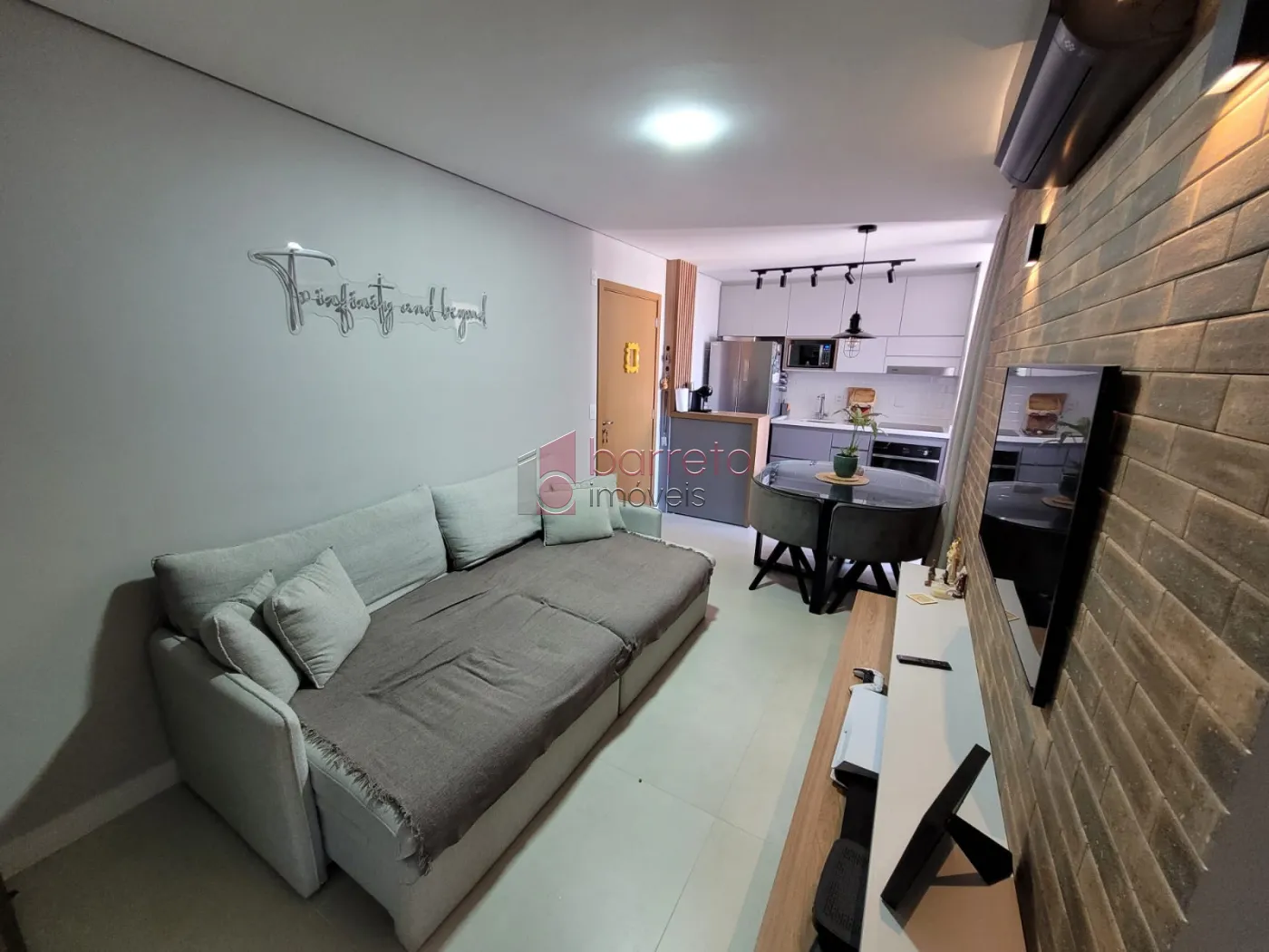 Comprar Apartamento / Padrão em Jundiaí R$ 520.000,00 - Foto 2