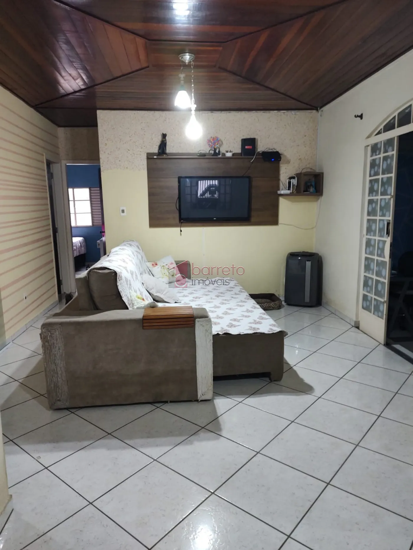 Comprar Casa / Padrão em Jundiaí R$ 800.000,00 - Foto 2