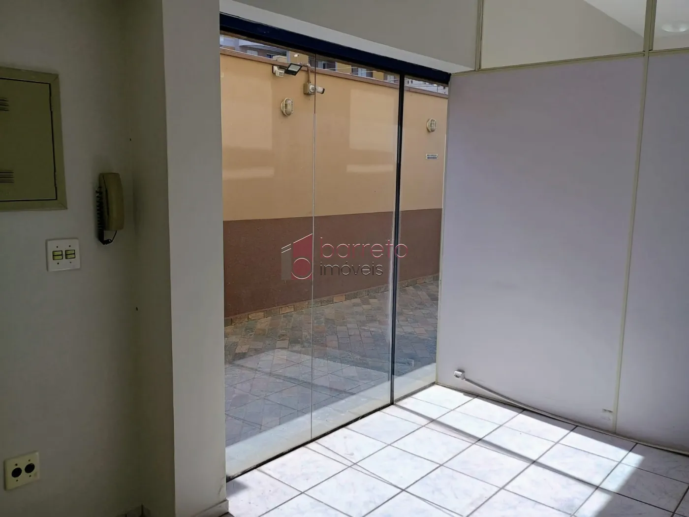 Alugar Comercial / Sala em Condomínio em Jundiaí R$ 1.500,00 - Foto 1