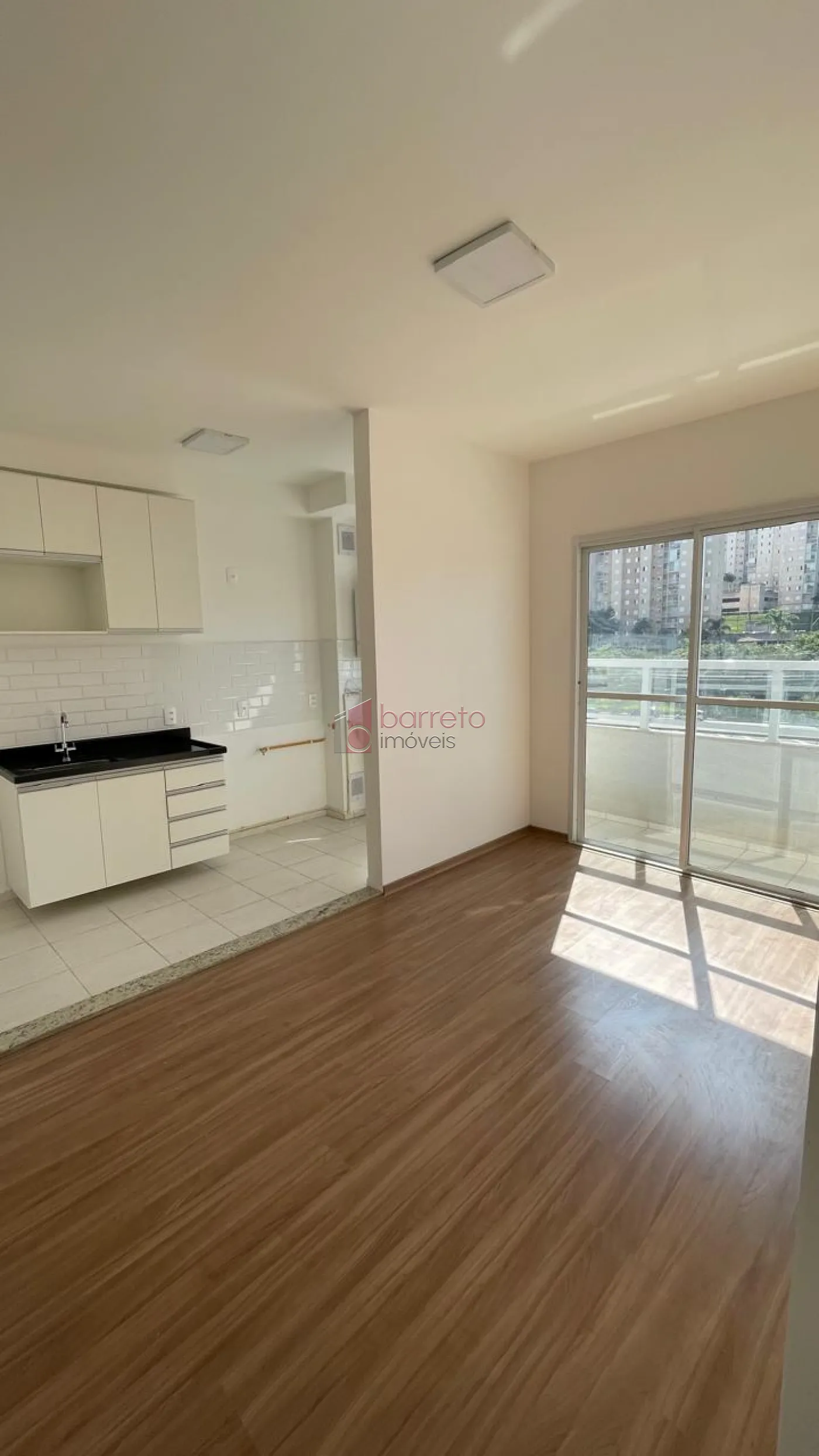 Alugar Apartamento / Padrão em Jundiaí R$ 1.800,00 - Foto 2