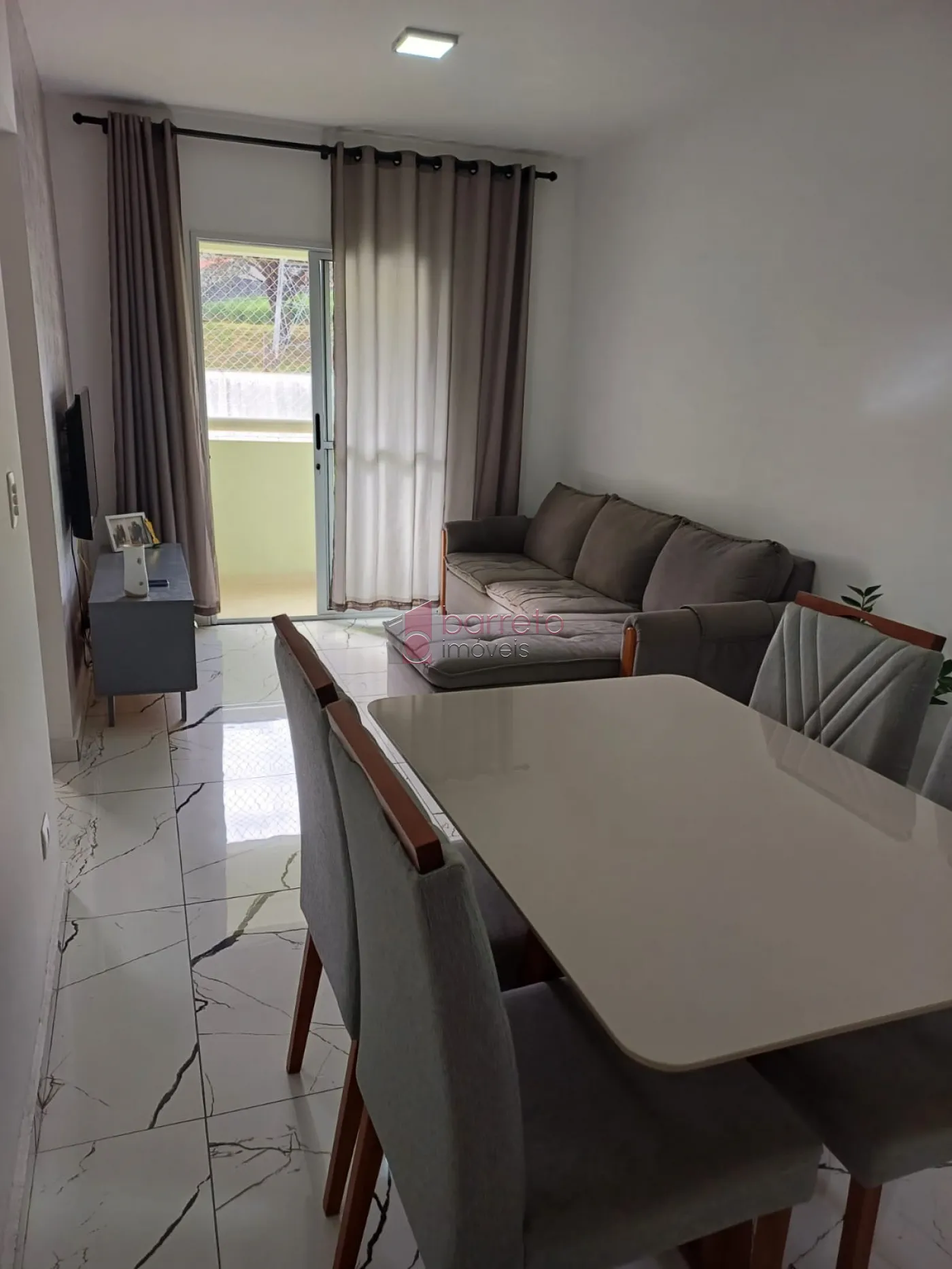 Comprar Apartamento / Padrão em Jundiaí R$ 495.000,00 - Foto 2