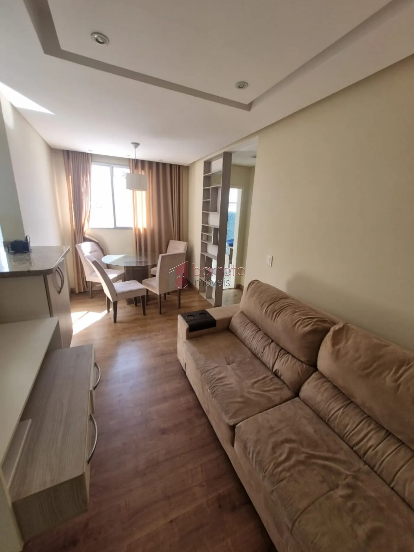 Alugar Apartamento / Padrão em Jundiaí R$ 1.790,00 - Foto 2