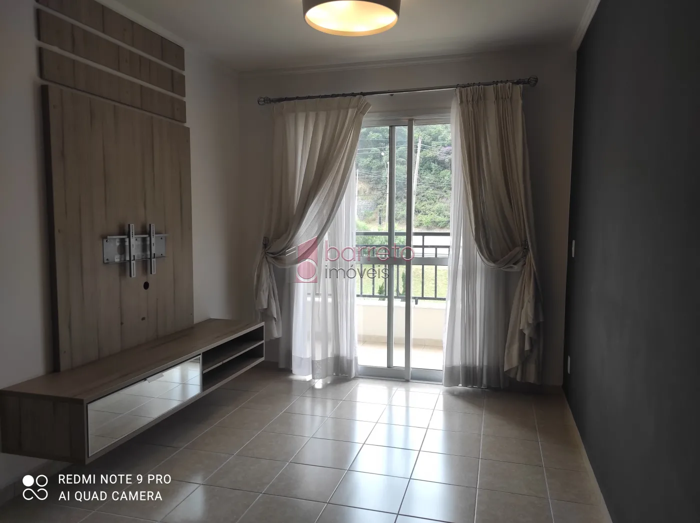 Alugar Apartamento / Padrão em Jundiaí R$ 2.550,00 - Foto 1