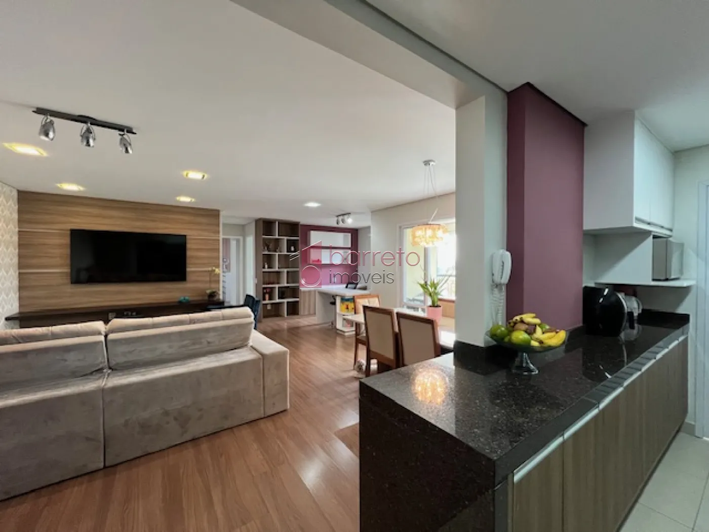 Alugar Apartamento / Padrão em Jundiaí R$ 3.950,00 - Foto 2