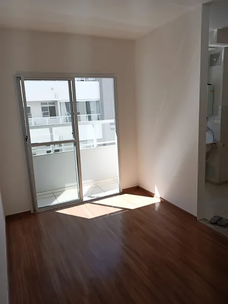 Apartamento / Padrão em Jundiaí Alugar por R$1.800,00