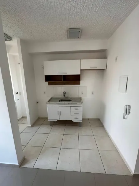 Apartamento / Padrão em Jundiaí Alugar por R$1.750,00